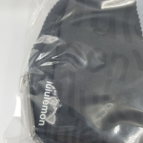 Lululemon 1L Everywhere Belt Bag Wobbly Woodmark Black NWT - Picture 3 of 7